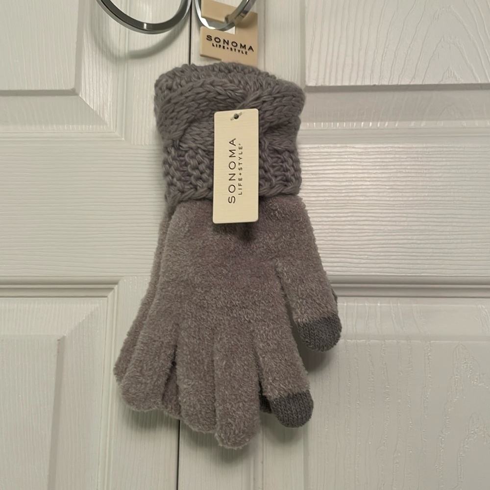 NWT SONOMA Grey Winter Gloves